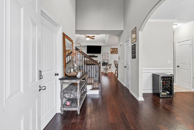 632 Hidden Valley Dr, Clarksville, TN 37040