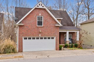632 Hidden Valley Dr, Clarksville, TN 37040