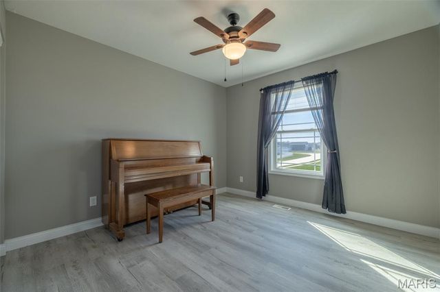 327 Late Harvest Drive, Wright City, MO 63390