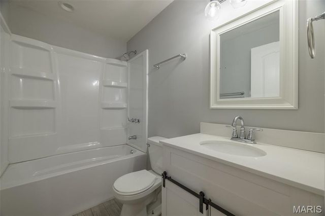 327 Late Harvest Drive, Wright City, MO 63390