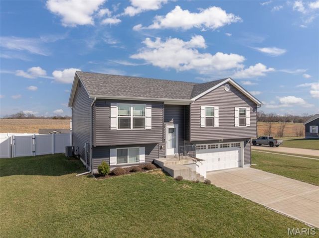 327 Late Harvest Drive, Wright City, MO 63390