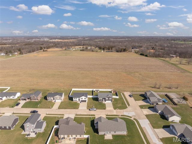 327 Late Harvest Drive, Wright City, MO 63390