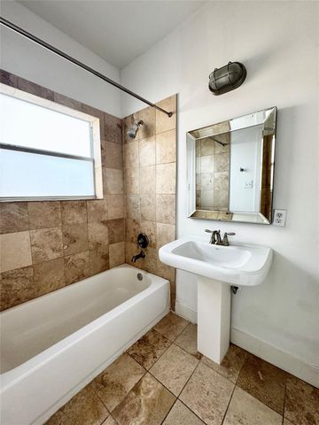 612 E 29th Street, Houston, TX 77008