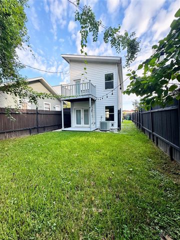 612 E 29th Street, Houston, TX 77008