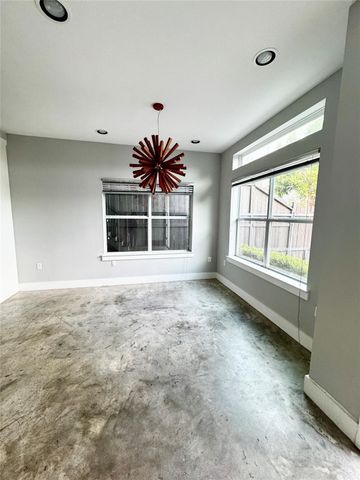 612 E 29th Street, Houston, TX 77008