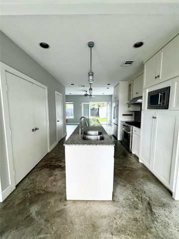 612 E 29th Street, Houston, TX 77008