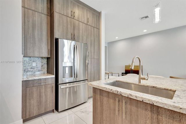 4921 Pointe Midtown Way, Palm Beach Gardens, FL 33418