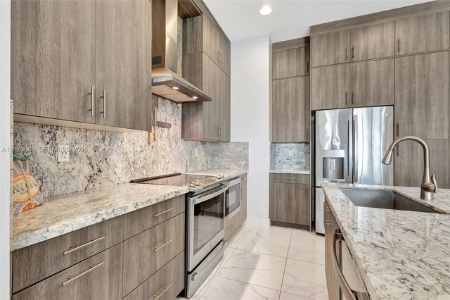 4921 Pointe Midtown Way, Palm Beach Gardens, FL 33418