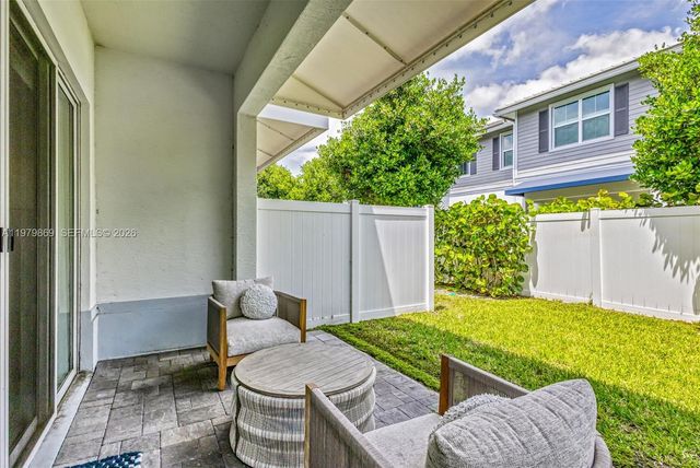 4921 Pointe Midtown Way, Palm Beach Gardens, FL 33418