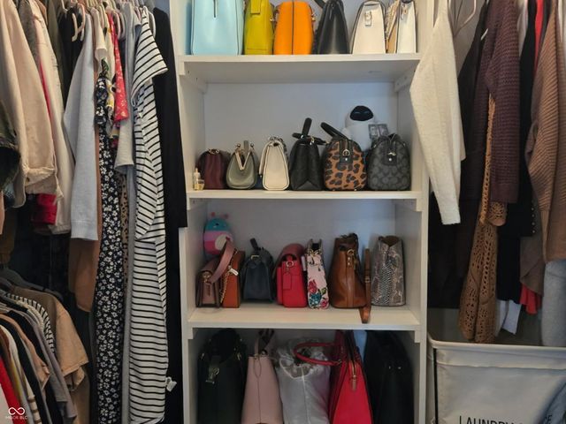 1046 Ebony Circle, Franklin, IN 46131