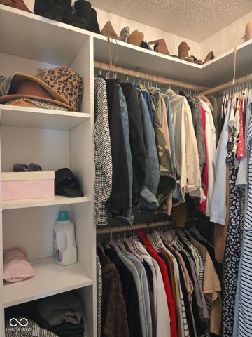 1046 Ebony Circle, Franklin, IN 46131