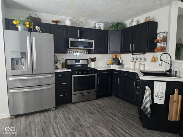 1046 Ebony Circle, Franklin, IN 46131