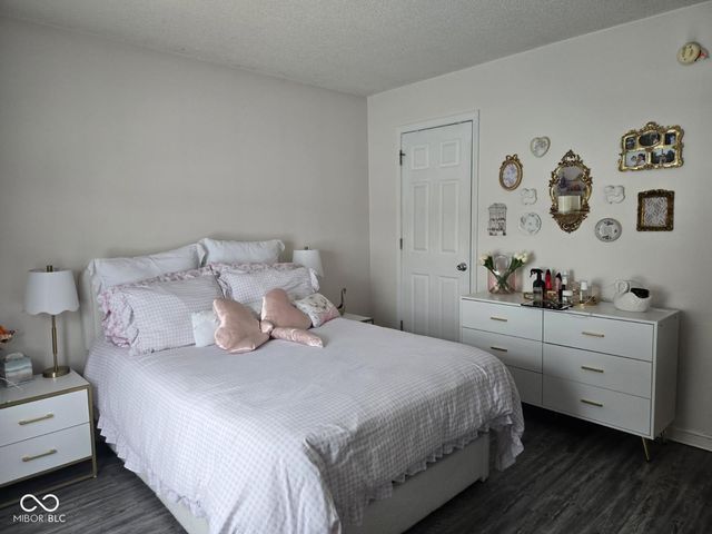 1046 Ebony Circle, Franklin, IN 46131