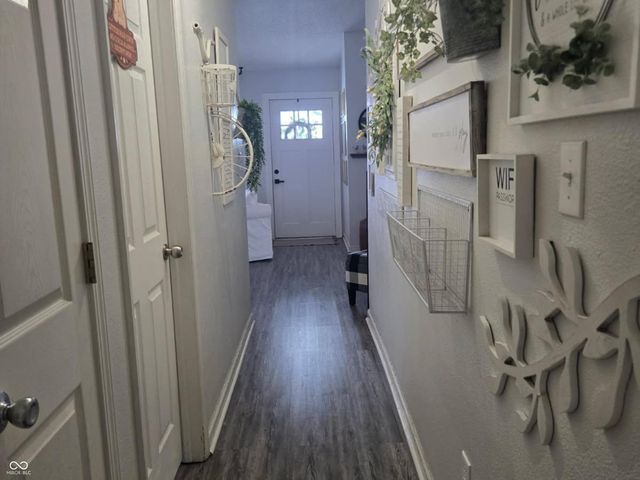 1046 Ebony Circle, Franklin, IN 46131