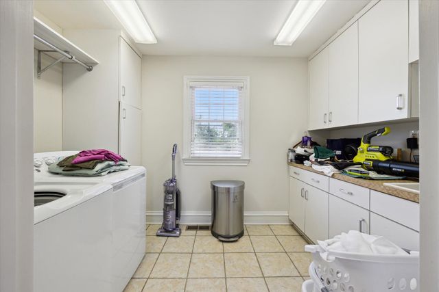 50 Chandamere Way, Nicholasville, KY 40356