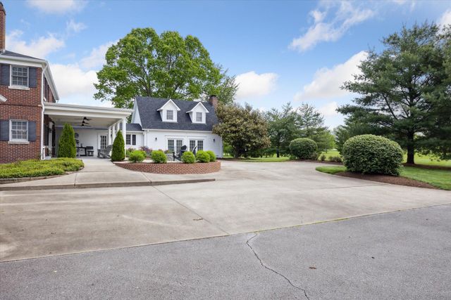 50 Chandamere Way, Nicholasville, KY 40356