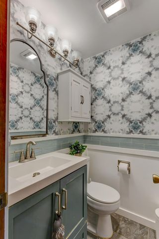 1637 Holly Lane, Munster, IN 46321