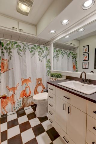 1637 Holly Lane, Munster, IN 46321