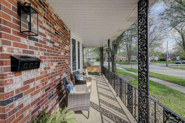 1637 Holly Lane, Munster, IN 46321