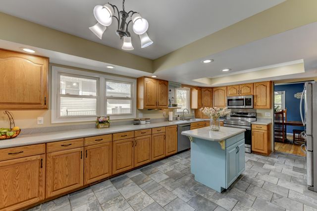 1637 Holly Lane, Munster, IN 46321