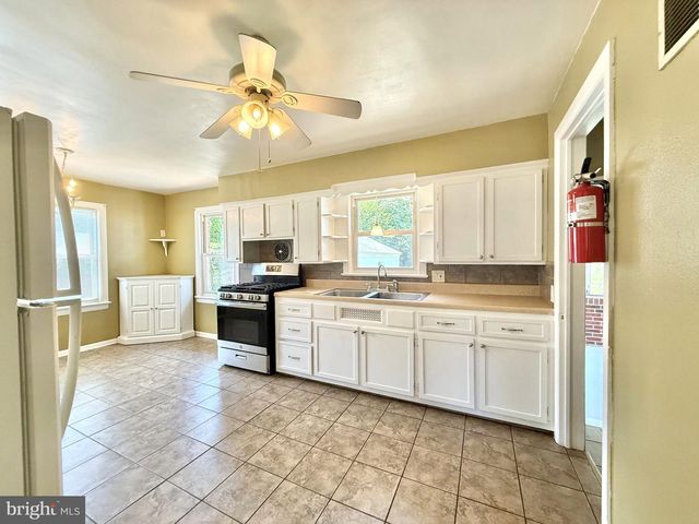61 COLSON ST, Hamilton Twp, NJ 08610