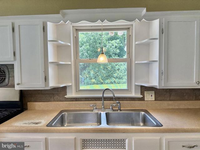 61 COLSON ST, Hamilton Twp, NJ 08610
