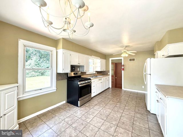 61 COLSON ST, Hamilton Twp, NJ 08610