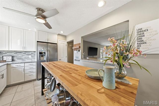 5607 Dantonaire Place, St Louis, MO 63128