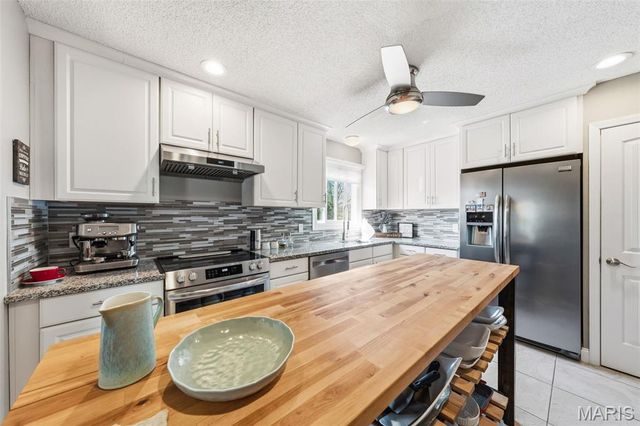 5607 Dantonaire Place, St Louis, MO 63128