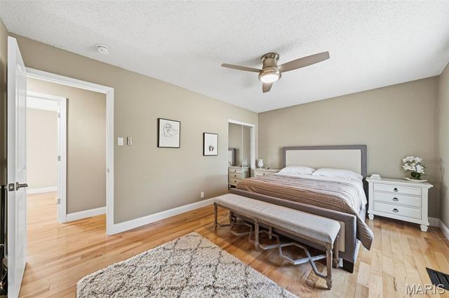 5607 Dantonaire Place, St Louis, MO 63128