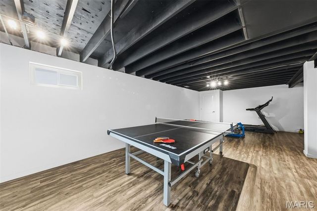 5607 Dantonaire Place, St Louis, MO 63128