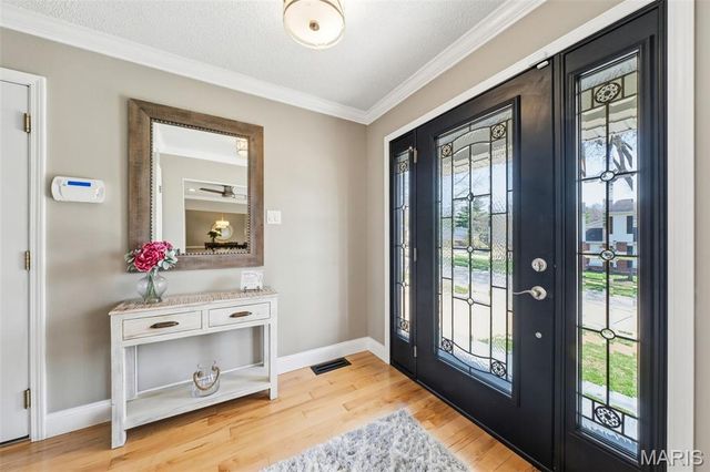 5607 Dantonaire Place, St Louis, MO 63128