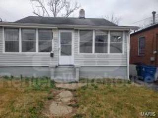 5832 Janet Avenue, Jennings, MO 63136