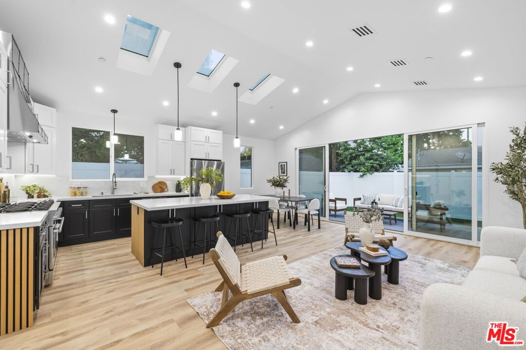 17337 Tiara Street, Encino, CA 91316 — exterior