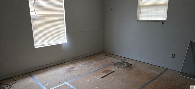 958 Axel Creek Rd, Marion, KY 42064