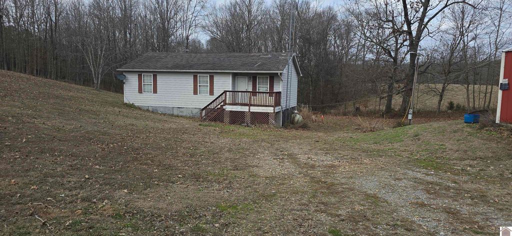 958 Axel Creek Rd, Marion, KY 42064