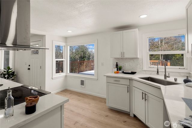 2315 S 116th Place, Seattle, WA 98168