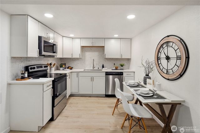 2315 S 116th Place, Seattle, WA 98168