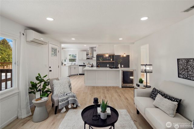 2315 S 116th Place, Seattle, WA 98168