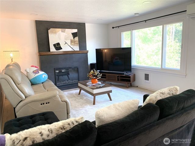 2315 S 116th Place, Seattle, WA 98168