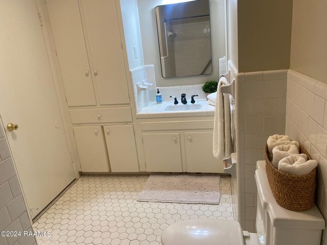 130 S Southlawn Drive, Lafayette, LA 70503