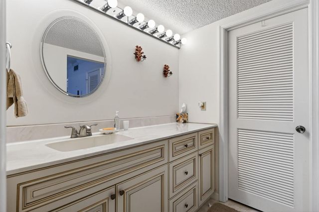 16997 Waterbend Drive 139, Jupiter, FL 33477