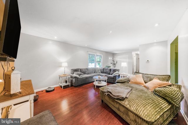 527 HAMSHER AVE, Topton, PA 19562