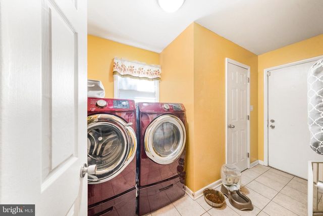 527 HAMSHER AVE, Topton, PA 19562