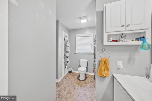 527 HAMSHER AVE, Topton, PA 19562