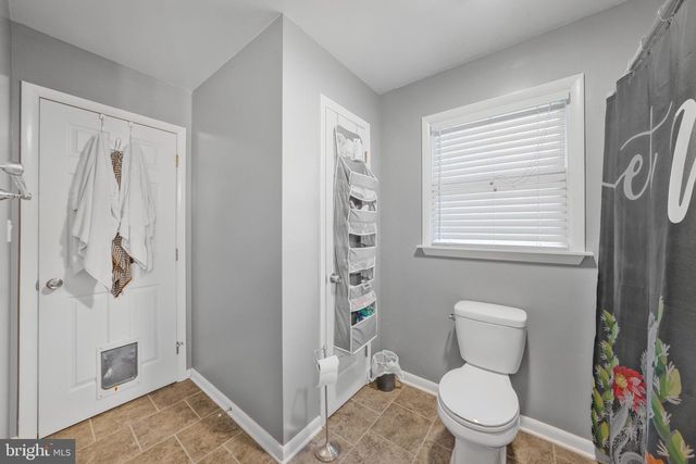 527 HAMSHER AVE, Topton, PA 19562