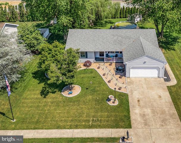 527 HAMSHER AVE, Topton, PA 19562
