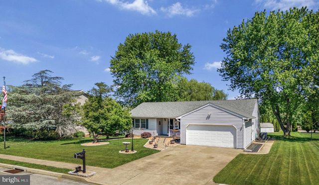 527 HAMSHER AVE, Topton, PA 19562