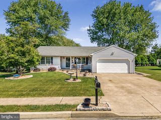 527 HAMSHER AVE, Topton, PA 19562