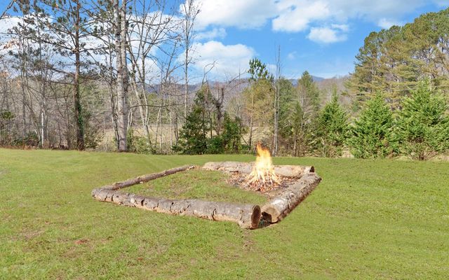 7300 Mr Bert Road, Hiawassee, GA 30546